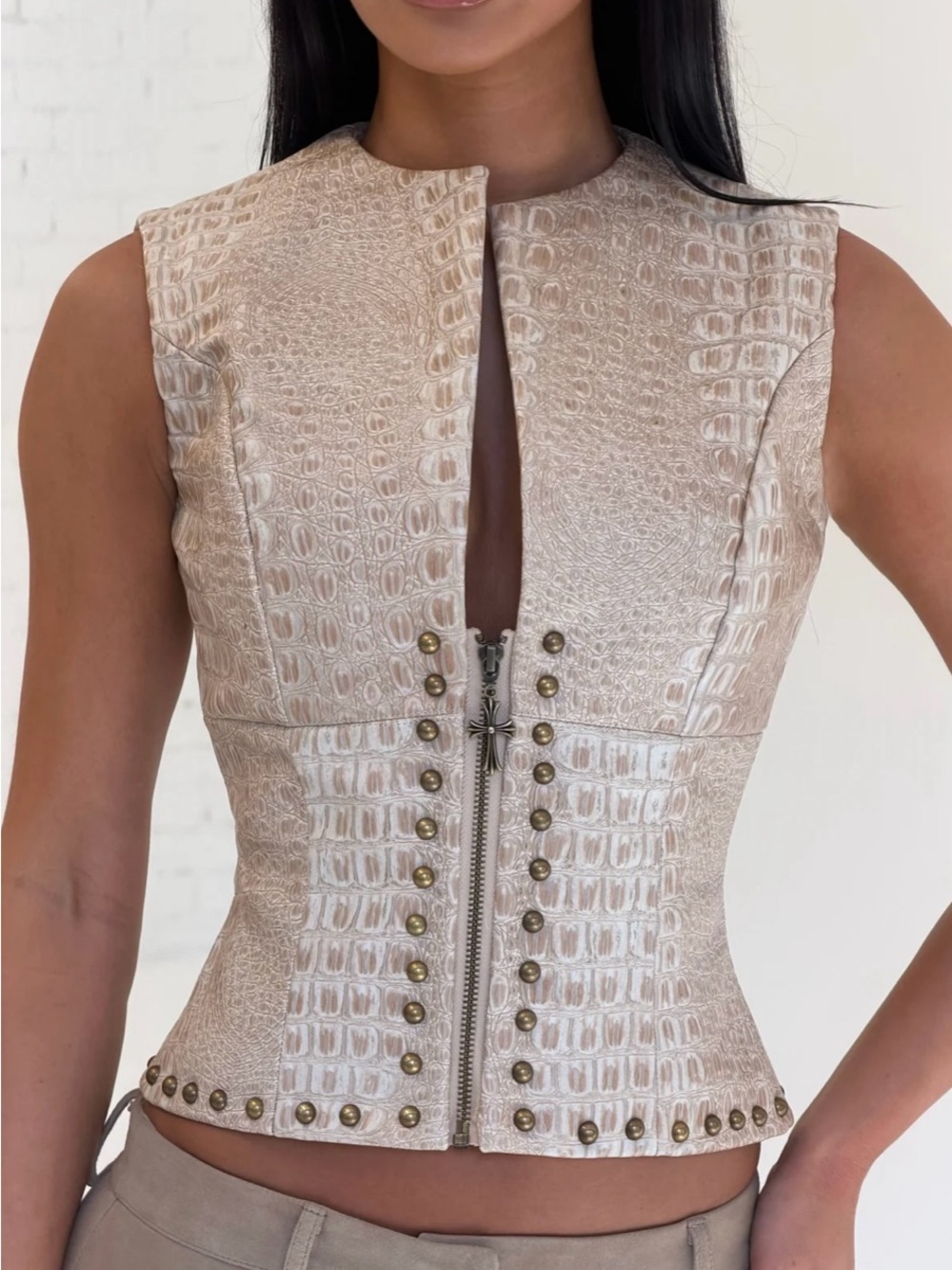 A VINTAGE FIT Vest